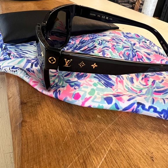 Authentic Louis Vuitton Sunglasses